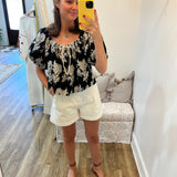 Embroidered Puff Sleeve Top